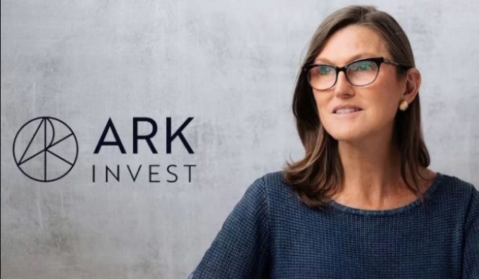 ARK Invest Buys SpaceX, Securitize & Solana ETF While Selling Palantir